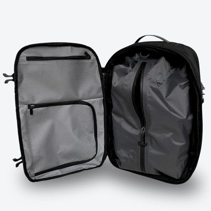 Mochila AirBag Preto Fosco + Sistema de vácuo integrado + Garrafa Inteligente + Bomba de ar portátil